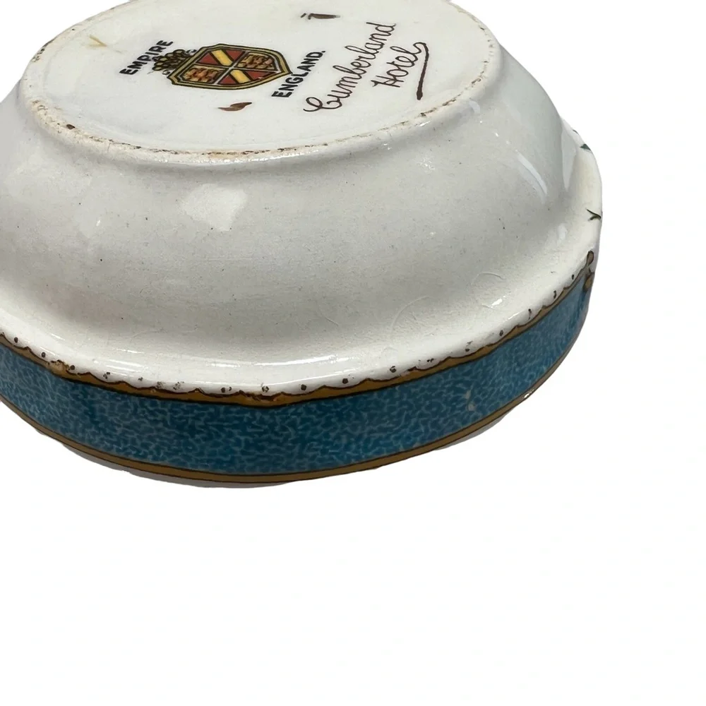 VINTAGE EMPIRE ENGLAND CUMBERLAND HOTEL WHITE, GOLD, BLUE & FLORAL CHINA ASHTRAY